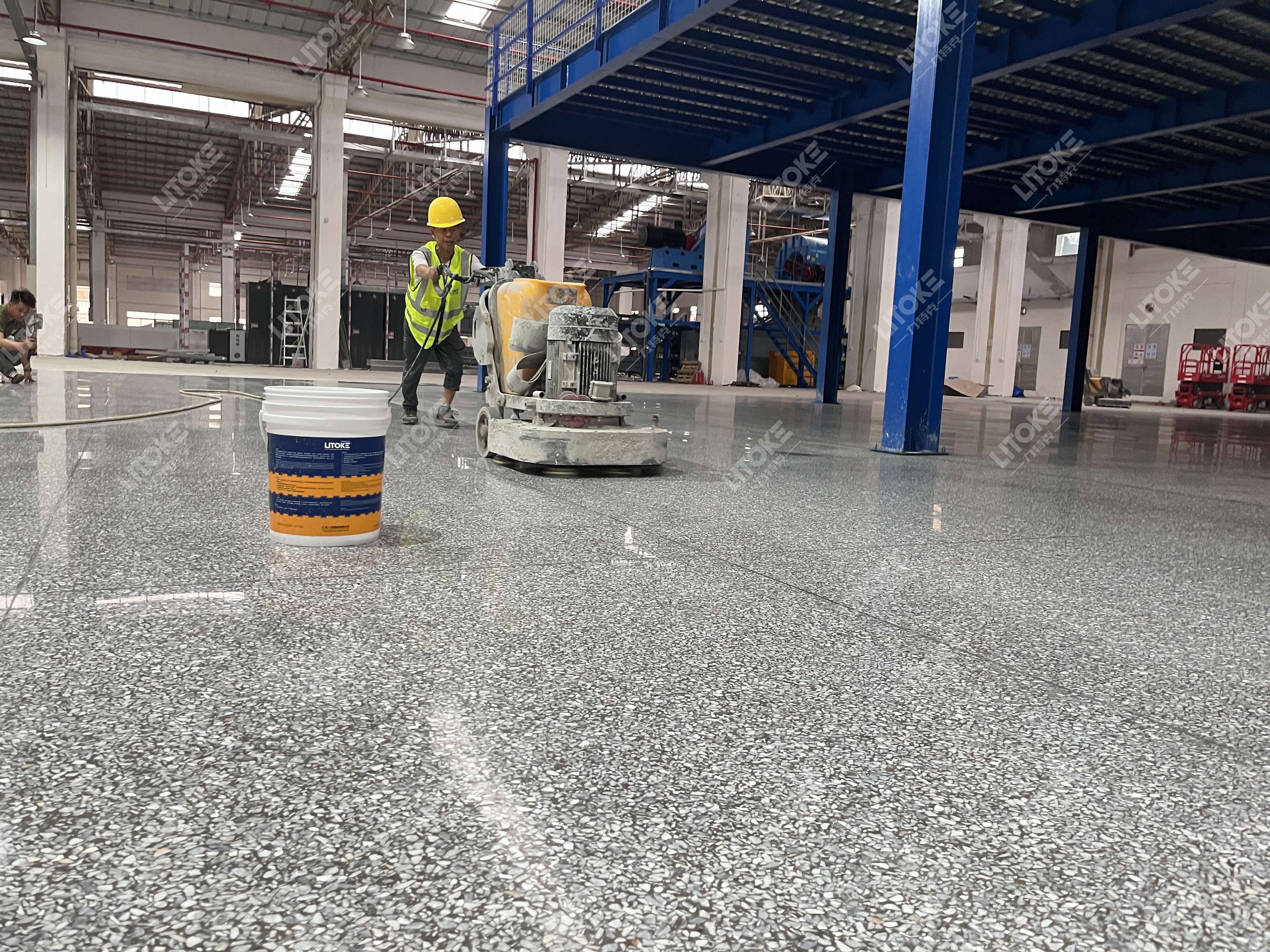 1763449592519872.jpg 1763449592519872.jpg